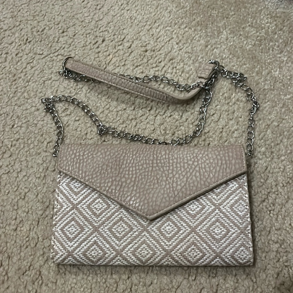 Women’s crossbody.